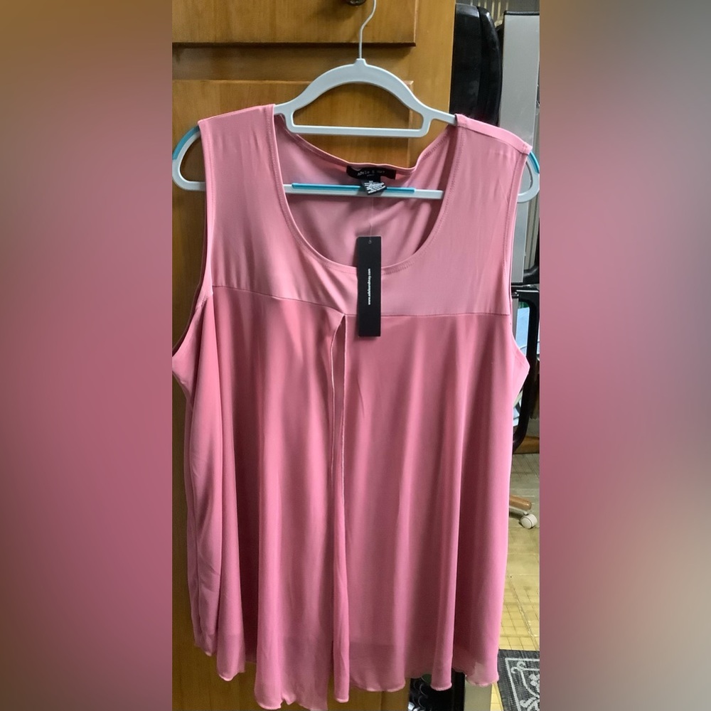 New with tags Adele and May 3X Dressy Pink draped blouse No sleeves Dressy